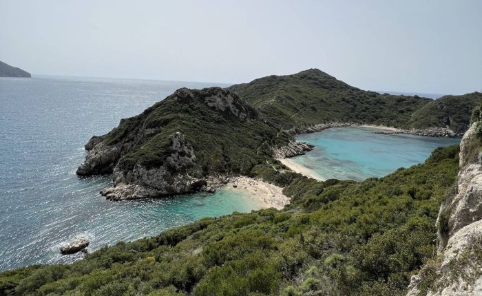 Agios Georgios stranden